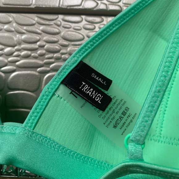 Triangl Bikini Set - Picture 3 of 3